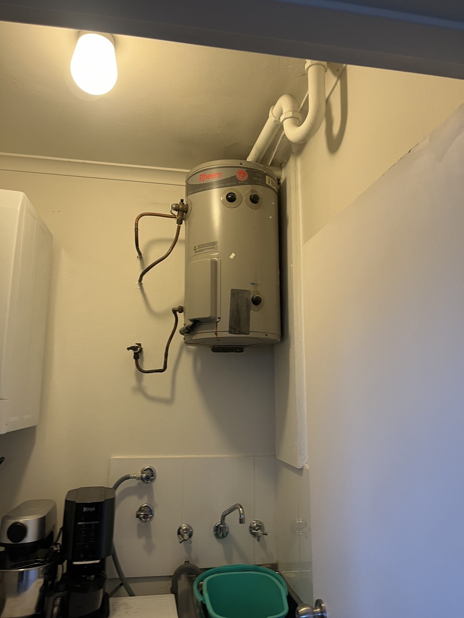 50L hot water system in Russell Lea