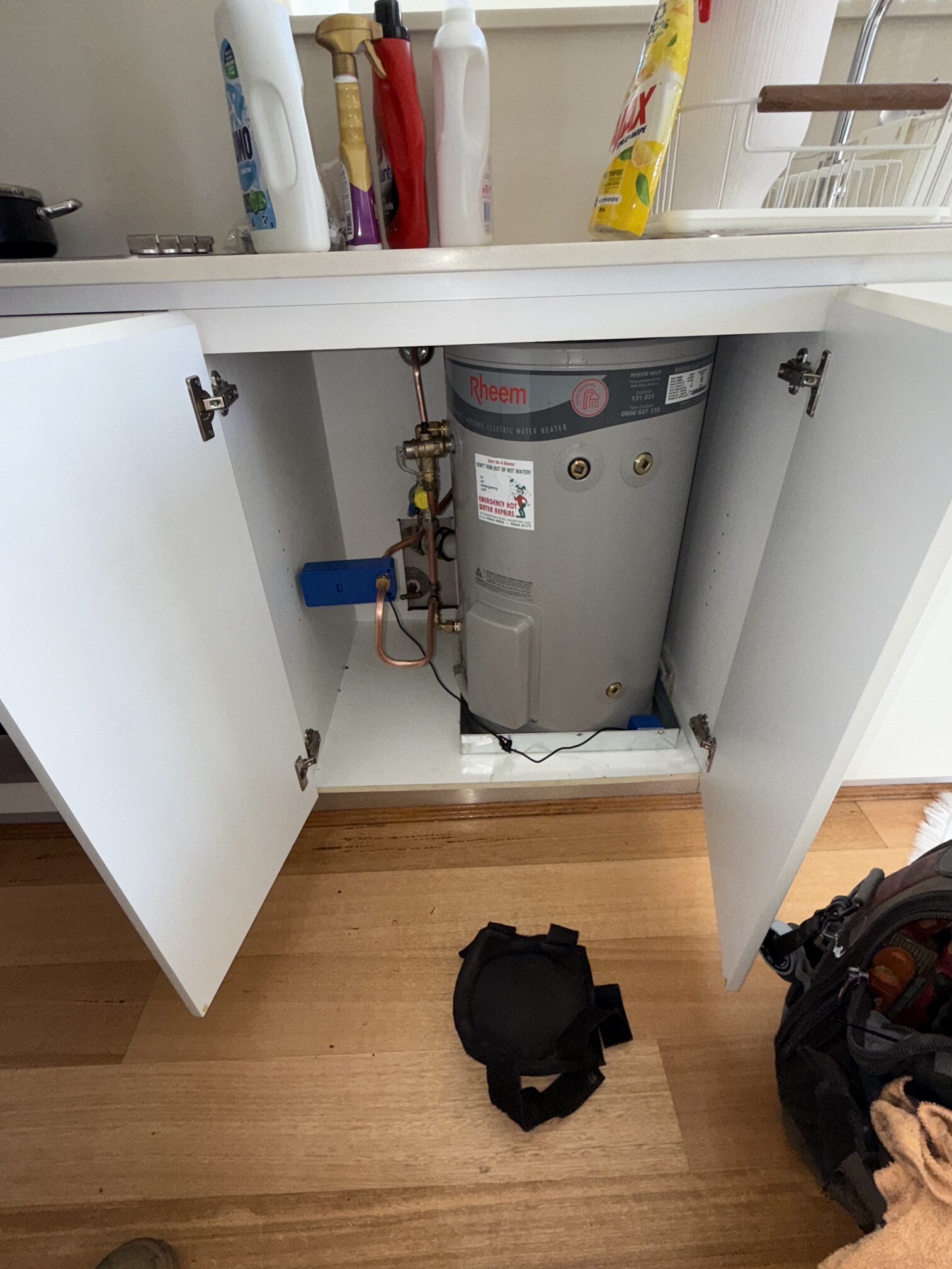 Emergency Hot Water Repairs technician with a new hot water system in Eveleigh