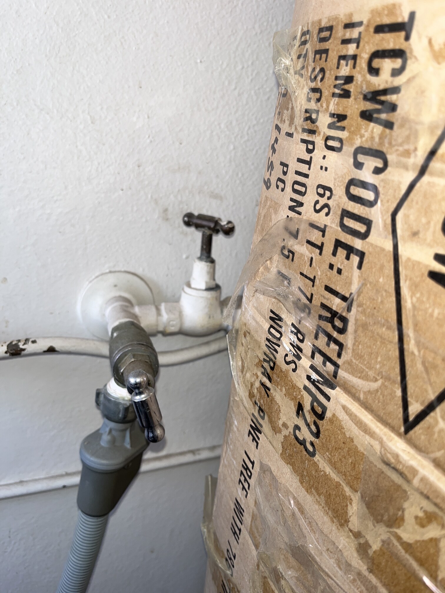 80L hot water system in Undercliffe