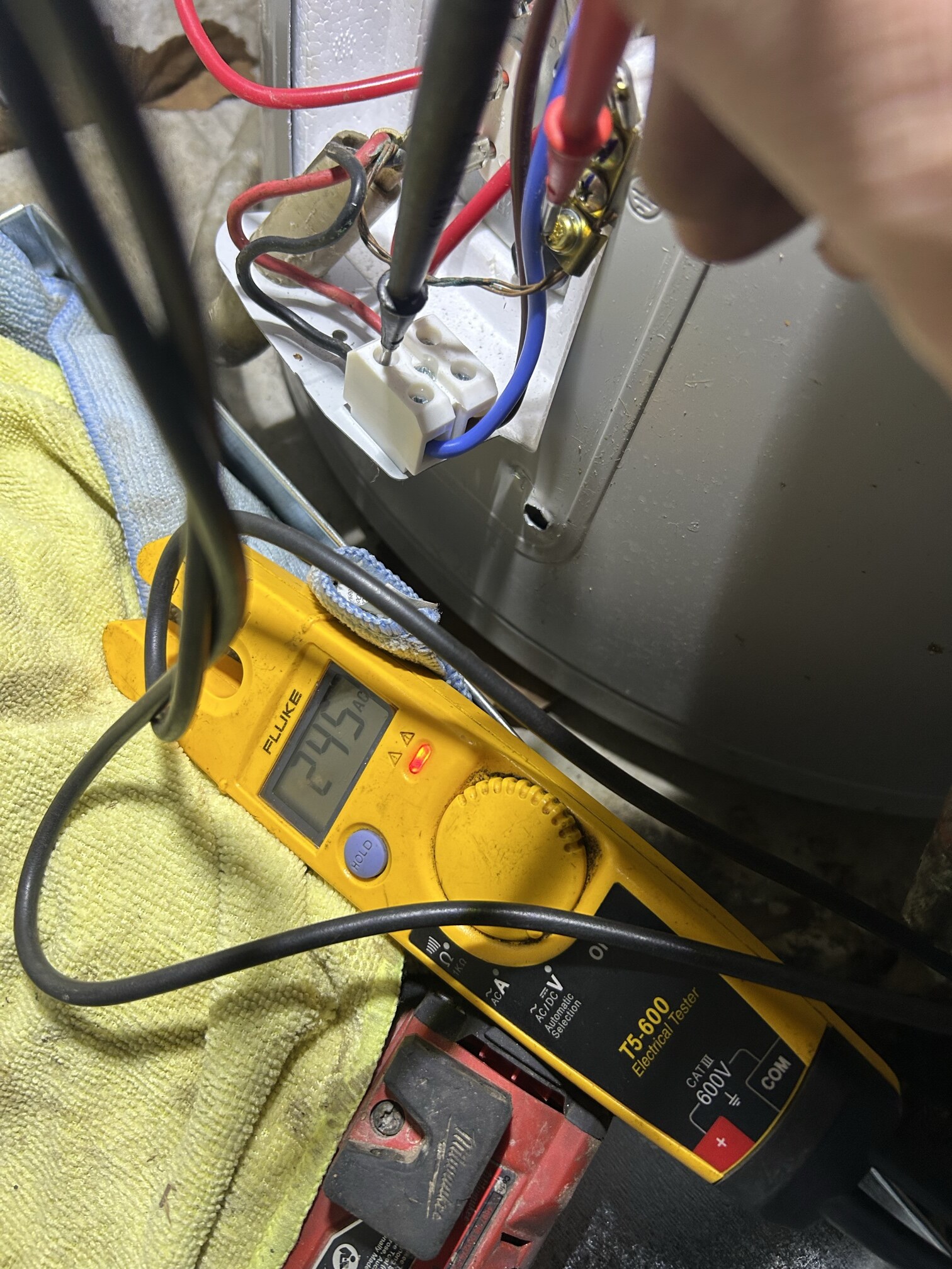 Emergency Hot Water Repairs technician with a new hot water system in Banksia